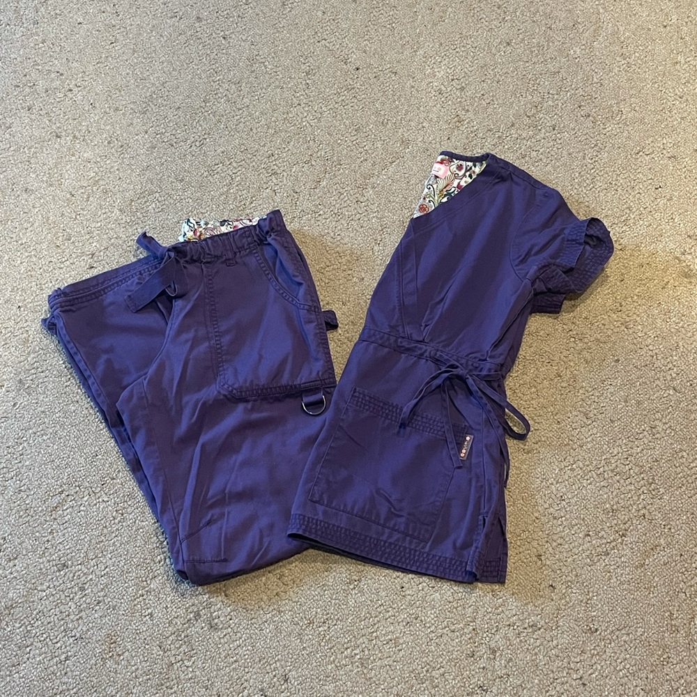 Koi Scrubs